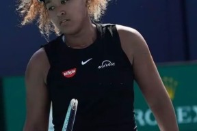  大坂直美的教练团队 